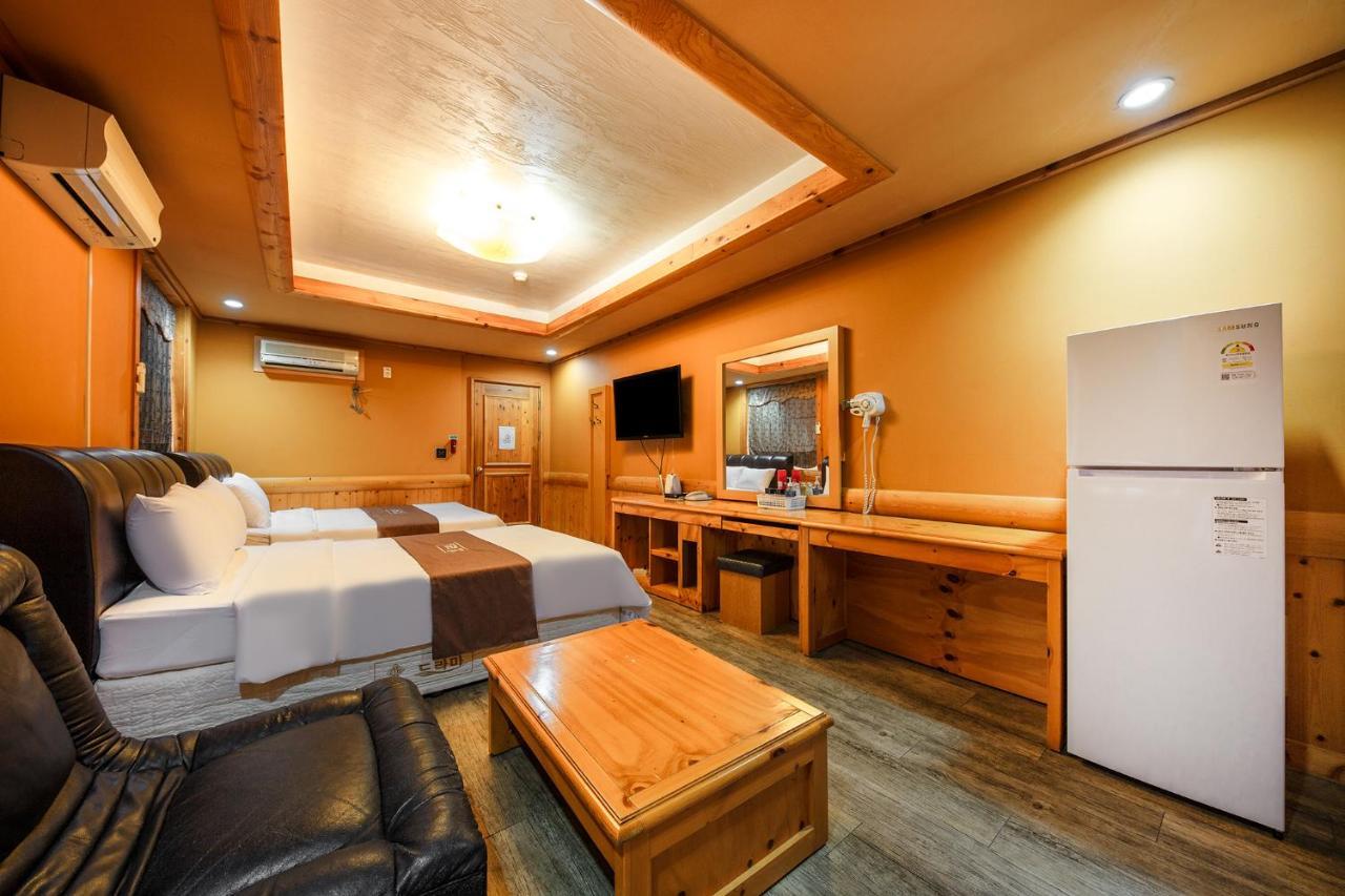 Drama Motel Boryeong Exterior foto